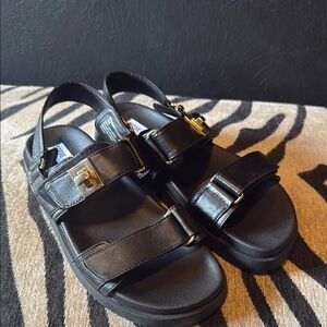 Steve Madden Mona Black Leather Sandals size 7
